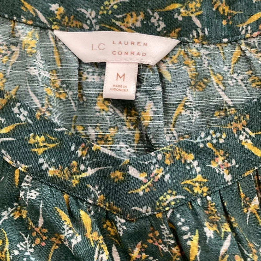 Top - Picture 2 of 5